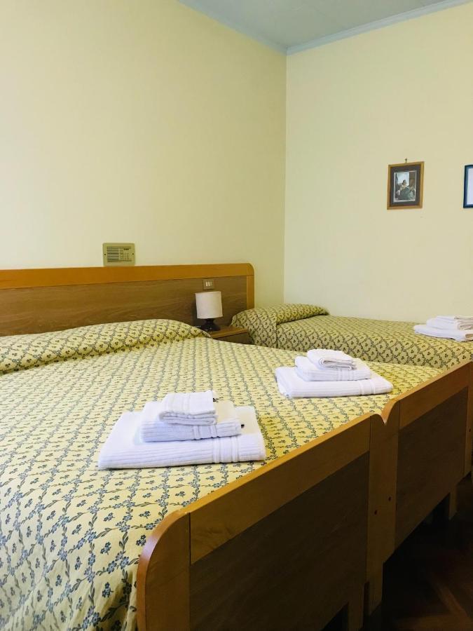 Hotel La Torretta Ассізі Екстер'єр фото