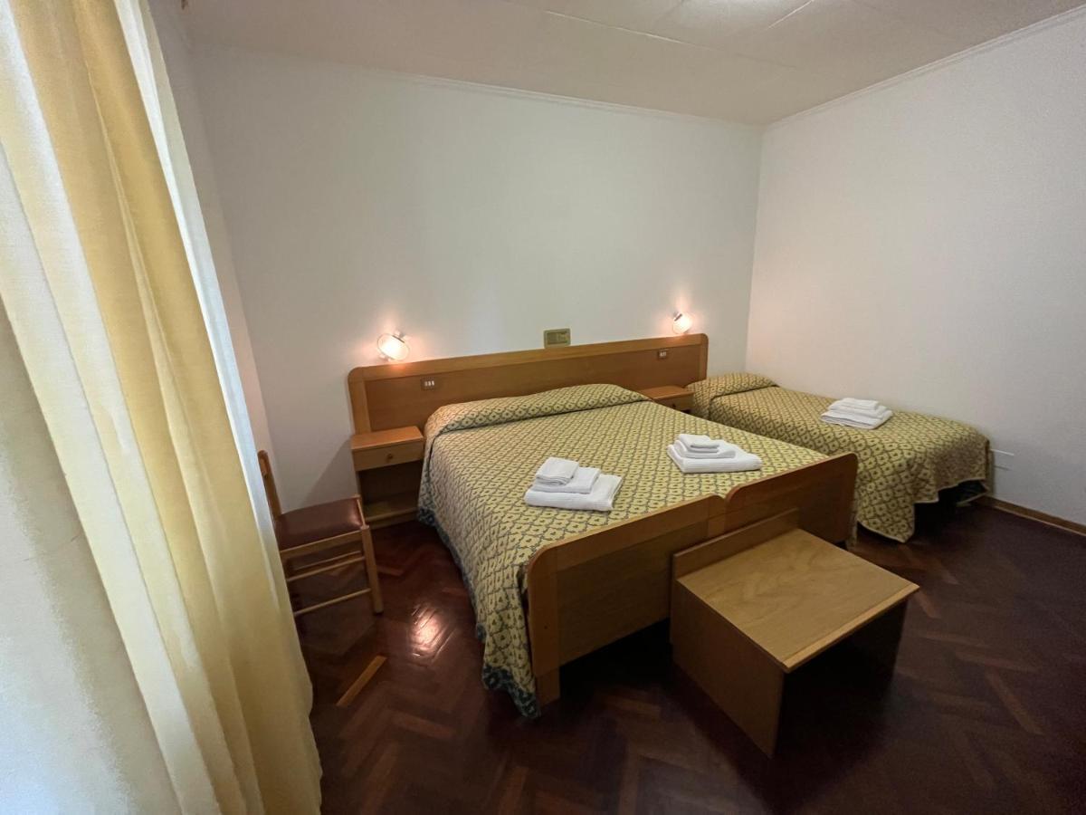 Hotel La Torretta Ассізі Екстер'єр фото
